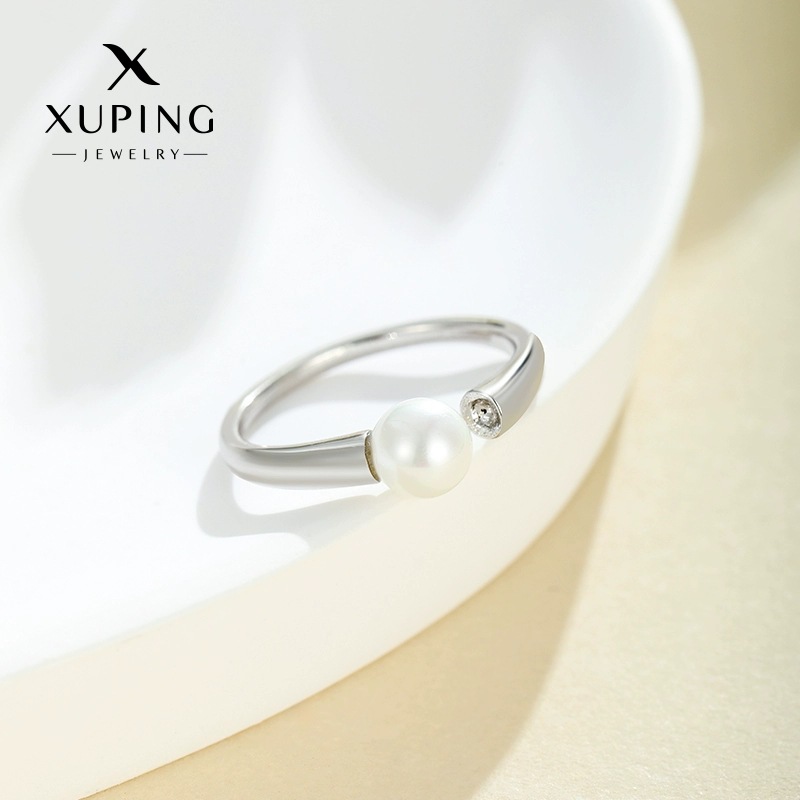 Xuping incrustado perla simple anillo abierto de viento de aleación de cobre chapado en blanco temperamento literario anillo índice