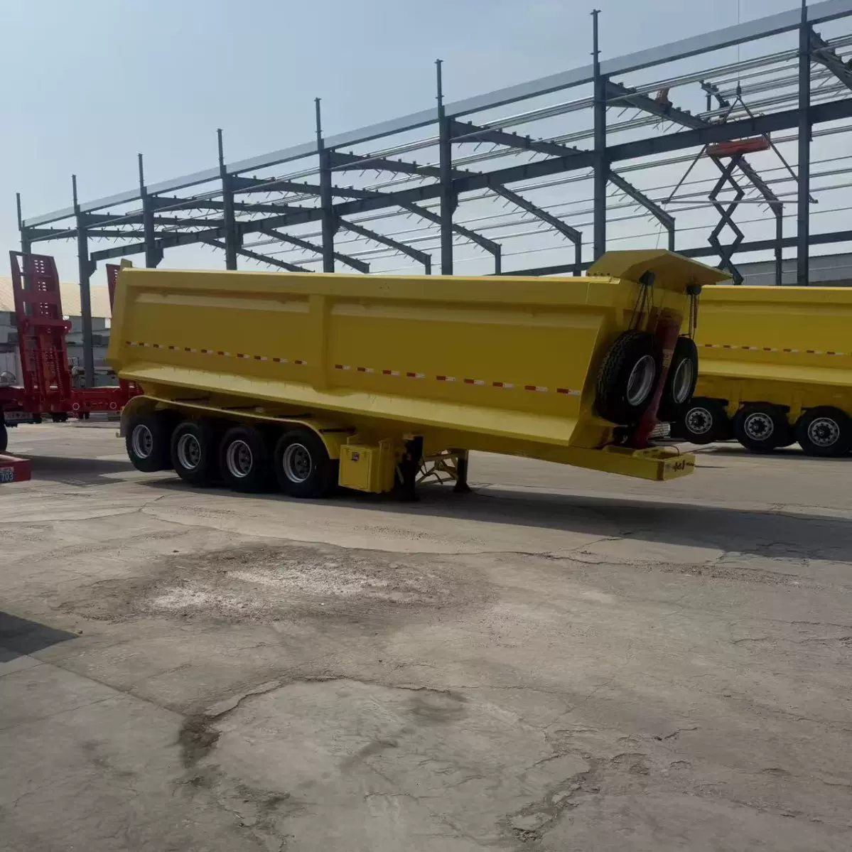 10.5米后翻自卸半挂车 高箱拖车 出口前置顶立翻自卸车