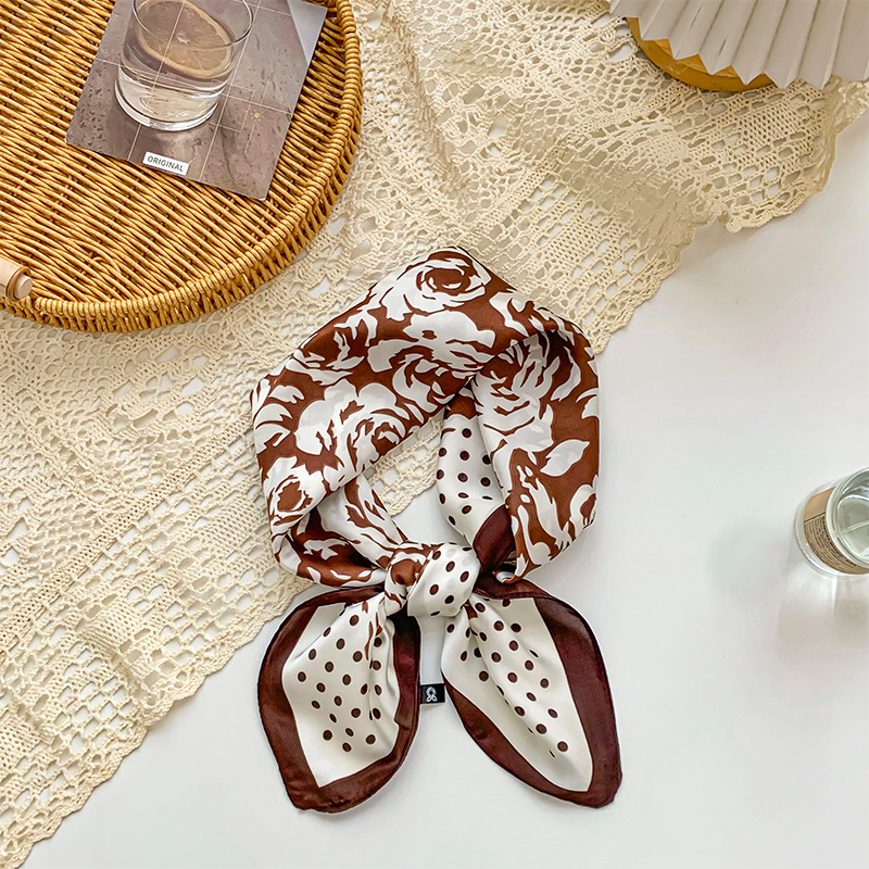 Flor de té de punto de onda marrón