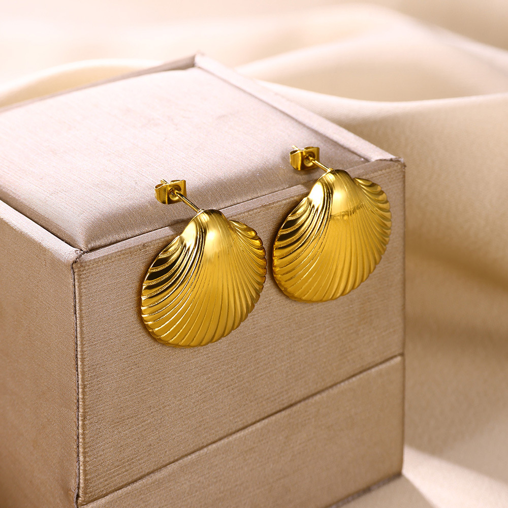 13g Weight 0.03µm-0.05µm Gold Plating Thickness PVD Coated Gold Plating Process 304 Stainless Steel Ear Needle Material Real Gold Plated Plating Material Stone-Free Inlay Material Ear Studs Classification 18K Gold Plating Color 1 Pair Quantity Daily Occasion 304 Stainless Steel Material Shamrock, Flower Pattern Women's Gender Vintage Style Style Waterproof Non Tarnish Craft PVD Coated Real Gold Plated 18K Gold Shamrock Flower 304 Stainless Steel Vintage Style Waterproof Non Tarnish Ear Studs 7