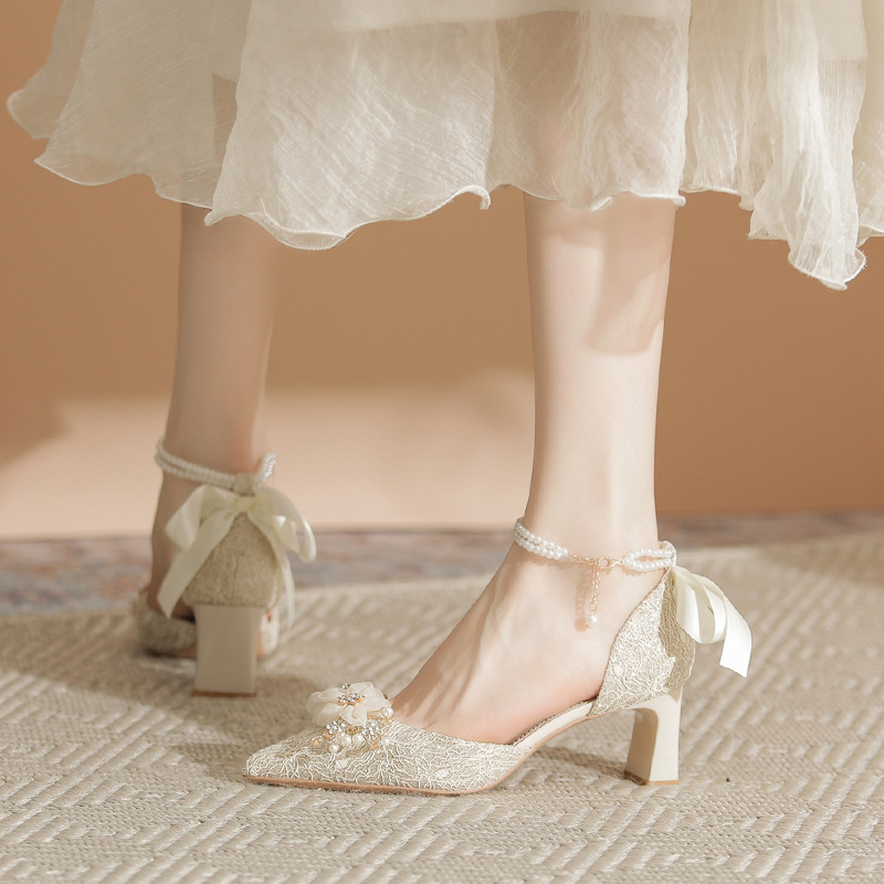 Beautiful Princess adult gift high heels for women 2024 New main wedding dress chunky heel wedding shoes not tired feet hollow sandals for women