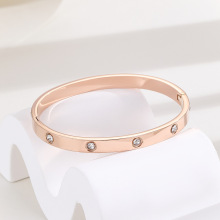 �M����õ���߼����p�ݝM����C�䓲���ɫ2024�¿��ɫ���l