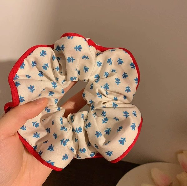 F1391 Red-edged Blue Flower