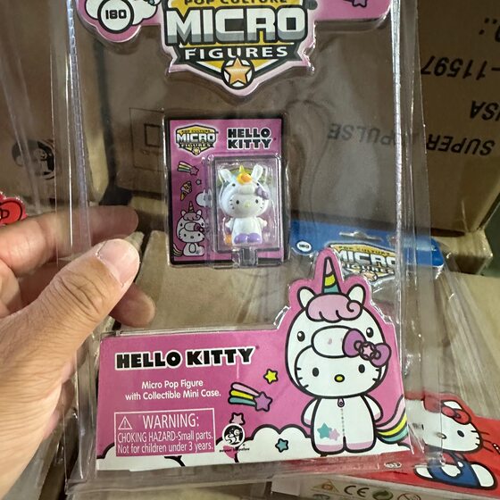 Genuine in stock Super Mini Miniature Kitty Hello Kitty KT Cat Hanging Card Doll Ornaments Collection