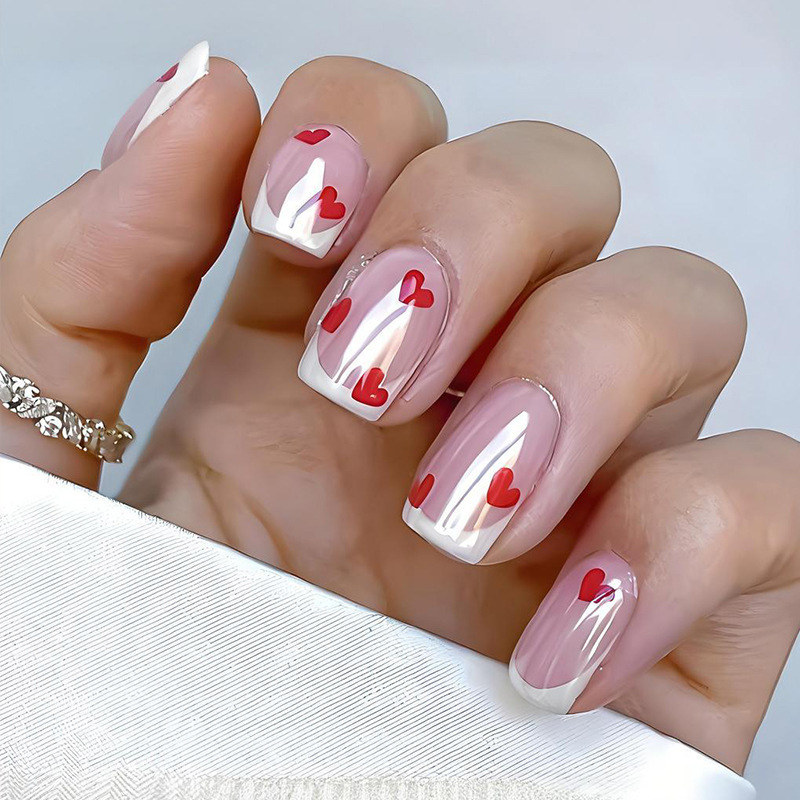 Valentine's Day New Electroplated Love Heart White French Wearable Nails 30 Pieces Finished Short Fake Nails Cross-Border Wholesale