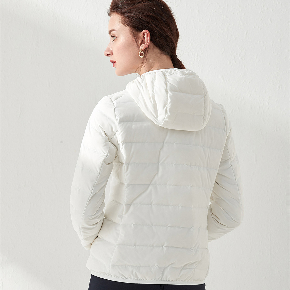 Tik Tok transfronterizo caño invierno plumón chaqueta de mujer ligera corta estilo coreano sin costuras en un tejido de gran tamaño abrigo caliente moda image 13