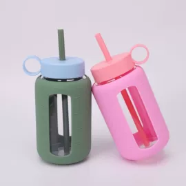 玻璃杯