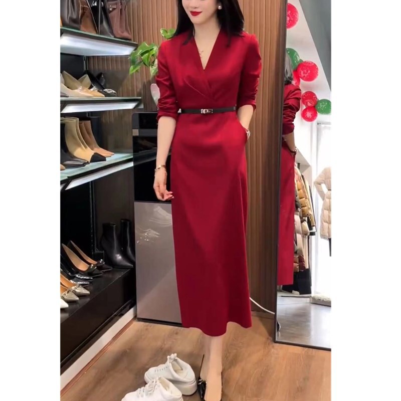 2416 Big Love Meiyuan 2025 Early Spring New Fashion Exquisite Long Dress V Neck Slim Fit Women's Skirt 2416 Big Love Meiyuan 2025 Early Spring New Fashion Exquisite Long Dress V Neck Slim Fit Women's Skirt