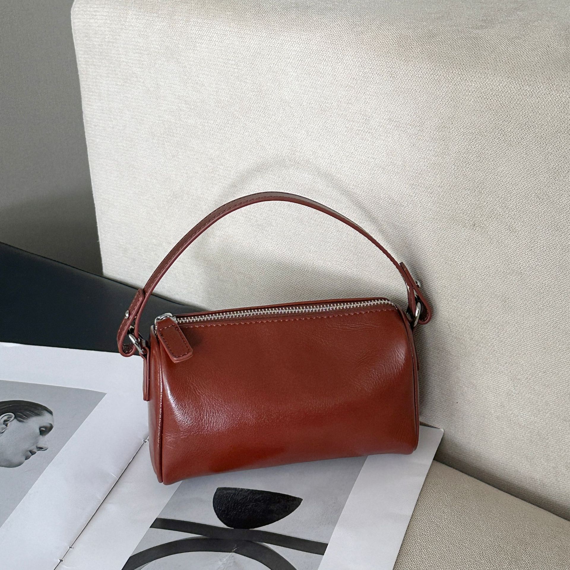 Top Grain Cowhide Leather Shoulder Bag For Women, Fashionable Simple Crossbody Soft Leather Coin Purse, Cylinder Phone Bag, Pillow Bag - Thumbnail 6