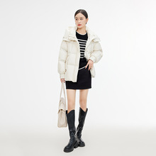 冬季新品90白鸭绒奶油色羽绒服显瘦中短款时尚连帽减龄款外套