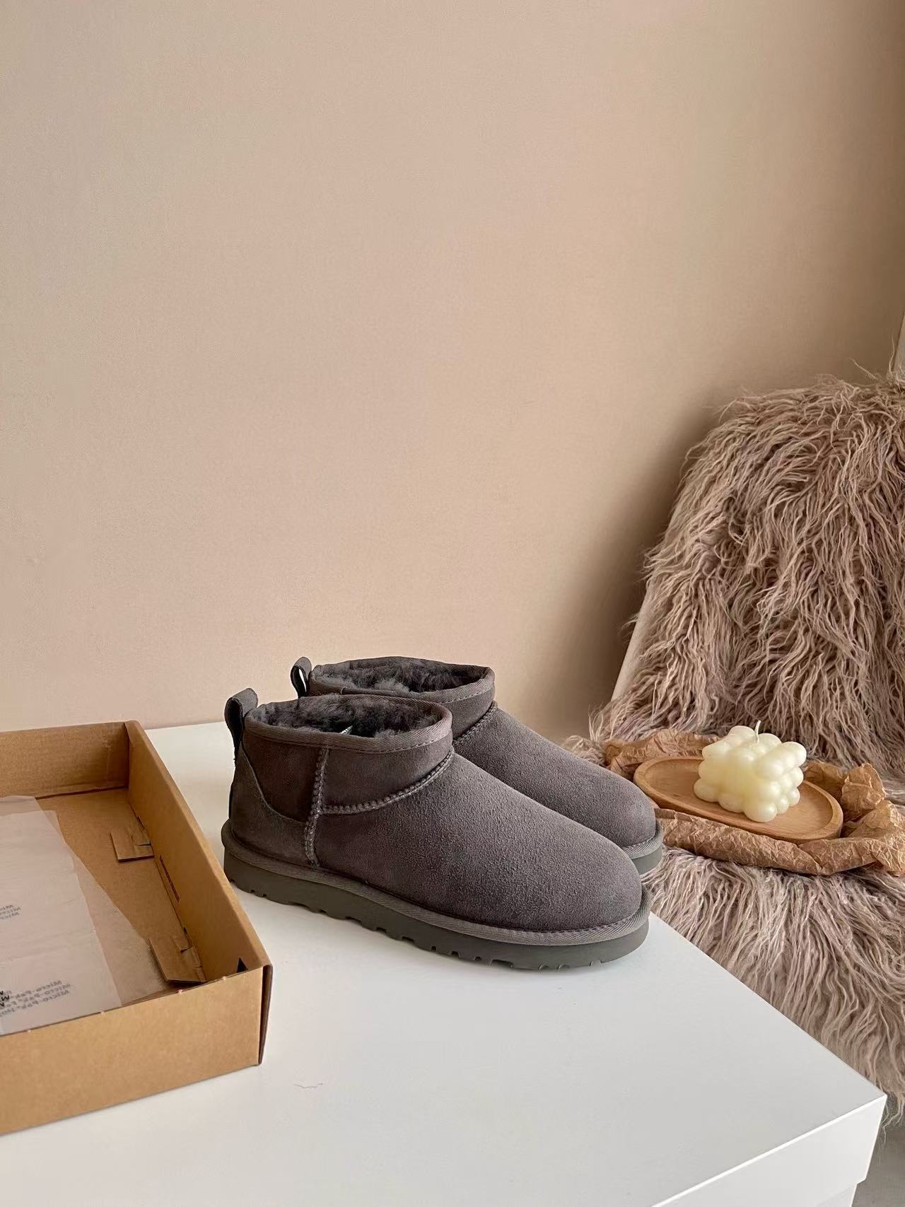 Sangpo botas de nieve de cabra de mujer un nuevo clásico de tubo largo con terciopelo grueso y calentamiento con zapatos de algodón