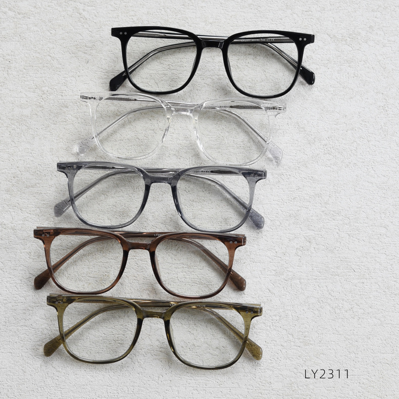 Fashionable Square Eyewear Frames For Students And Unisex Style_voghion.com