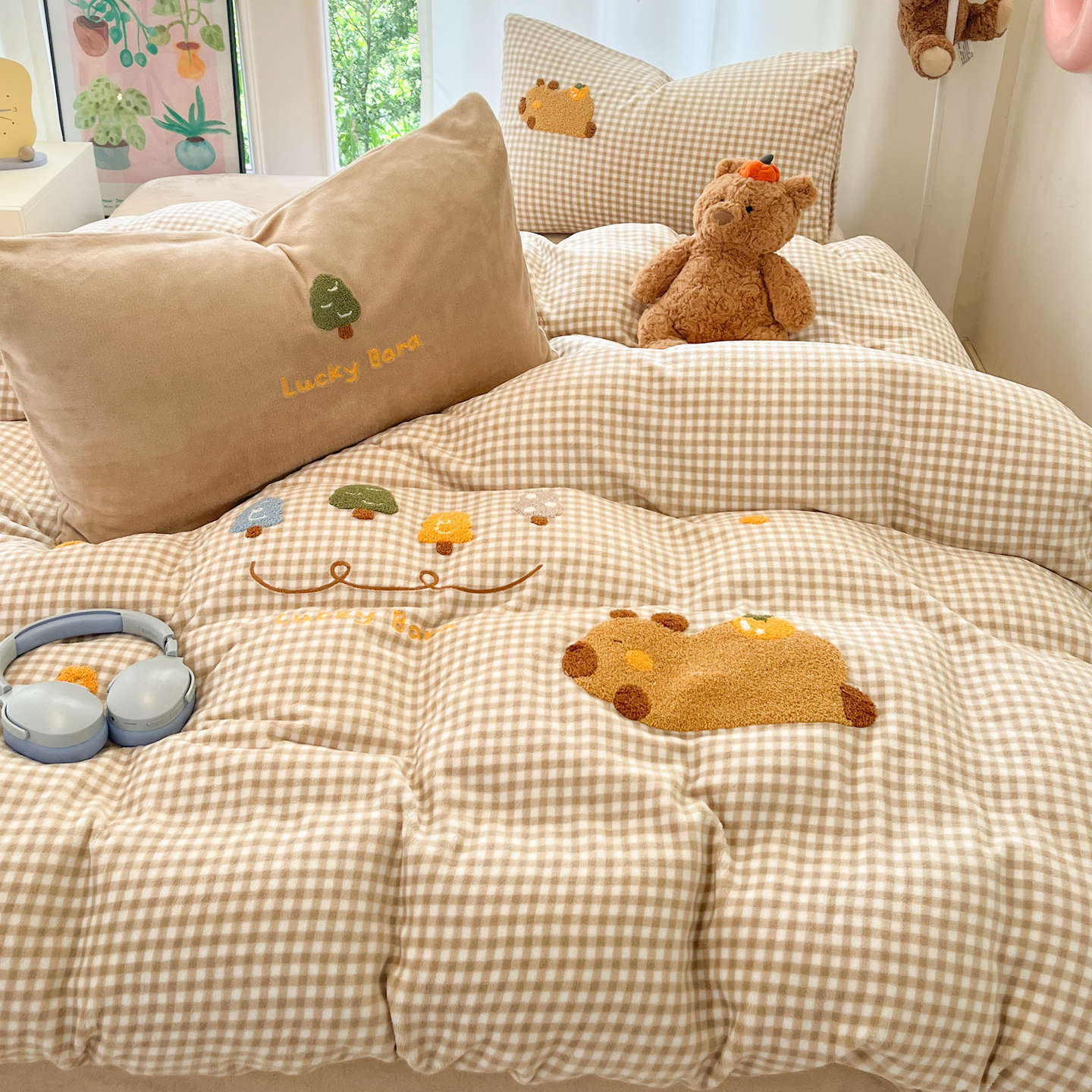 Invierno de dibujos animados de leche de seda cama de cuatro piezas en invierno de seda de coral calentamiento sábanas cubiertas de cama de tres piezas