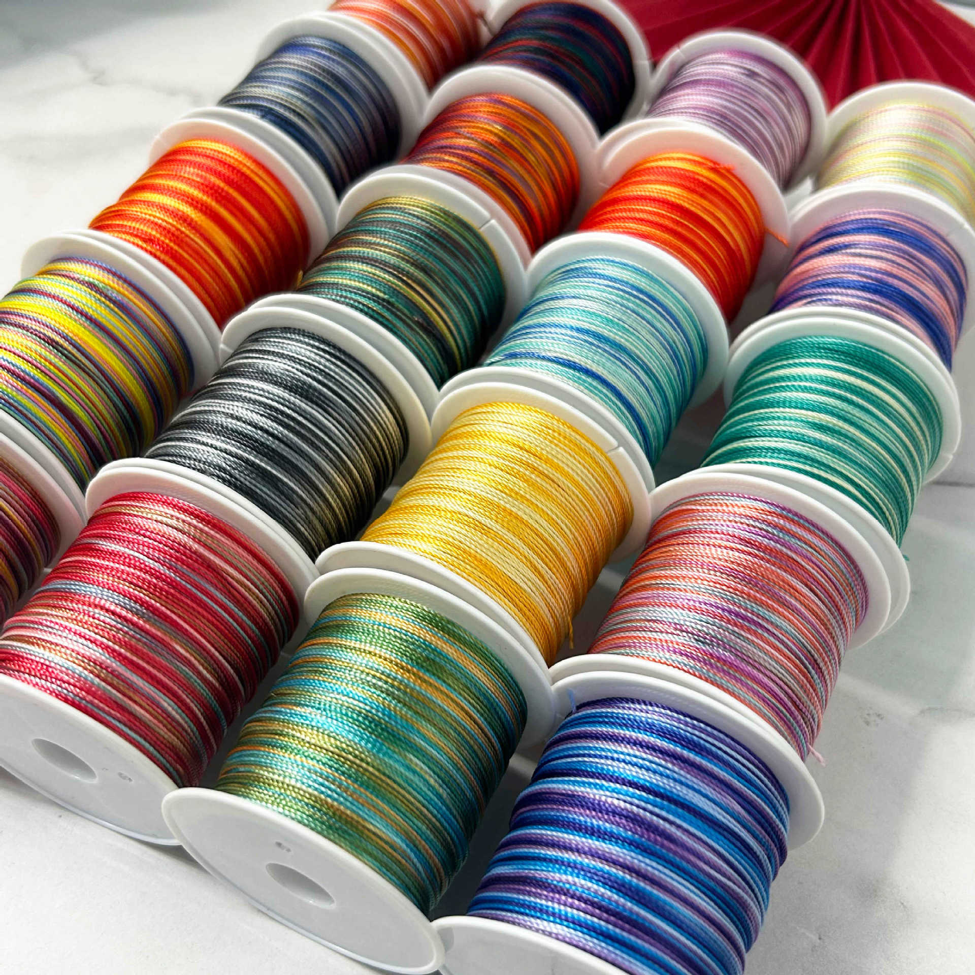 Nuevo 9 hebras de 0,5 mm línea de tejido pulsera collar di di dragón cuerda de mano cuerda de color gradiente cuerda de hilo de texto