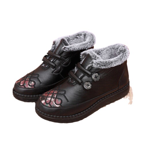 Old Beijing winter cotton shoes grandma shoes foreign trade soft sole thickened mom shoes warm snow boots for the elderly wholesale