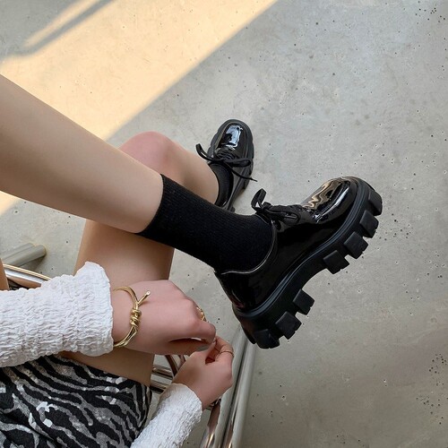Thick-soled platform shoes Liu Wen's same style of height-increasing small leather shoes for women  autumn new British style patent leather loafers single shoes
