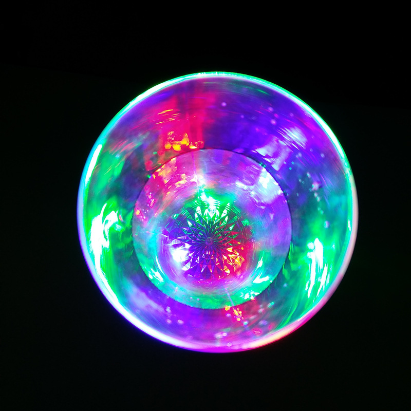 700ML taza de agua emisora de luz colorida creativa taza de flash mágico que cambia de color transparente flash LED taza de cerveza emisora de luz
