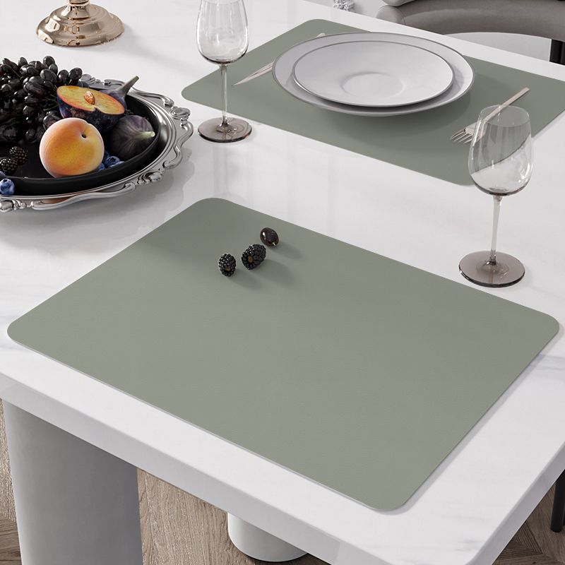 진한 옥색 녹색