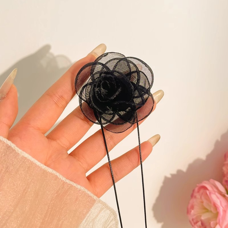 Red celebridad del mismo collar camellia mujer 2025 nuevo collar de clavícula de alta calidad accesorios collar de flores de lujo ligero