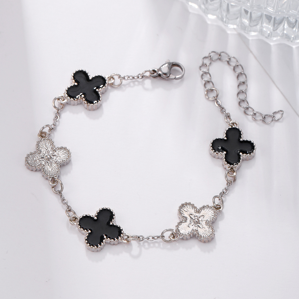 New Four-Leaf Clover Bracelet for Women Korean Simple Ins Five-Flower Mother-Of-Pearl Good Luck Four-Leaf Clover Versatile Bracelet