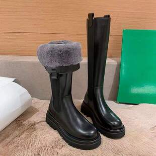 ��Ͳ���TʿѥŮ��Ͳ���С�����LͲѥ�m���ȴֵĴ�aѥ�ӕr��ŮЬ