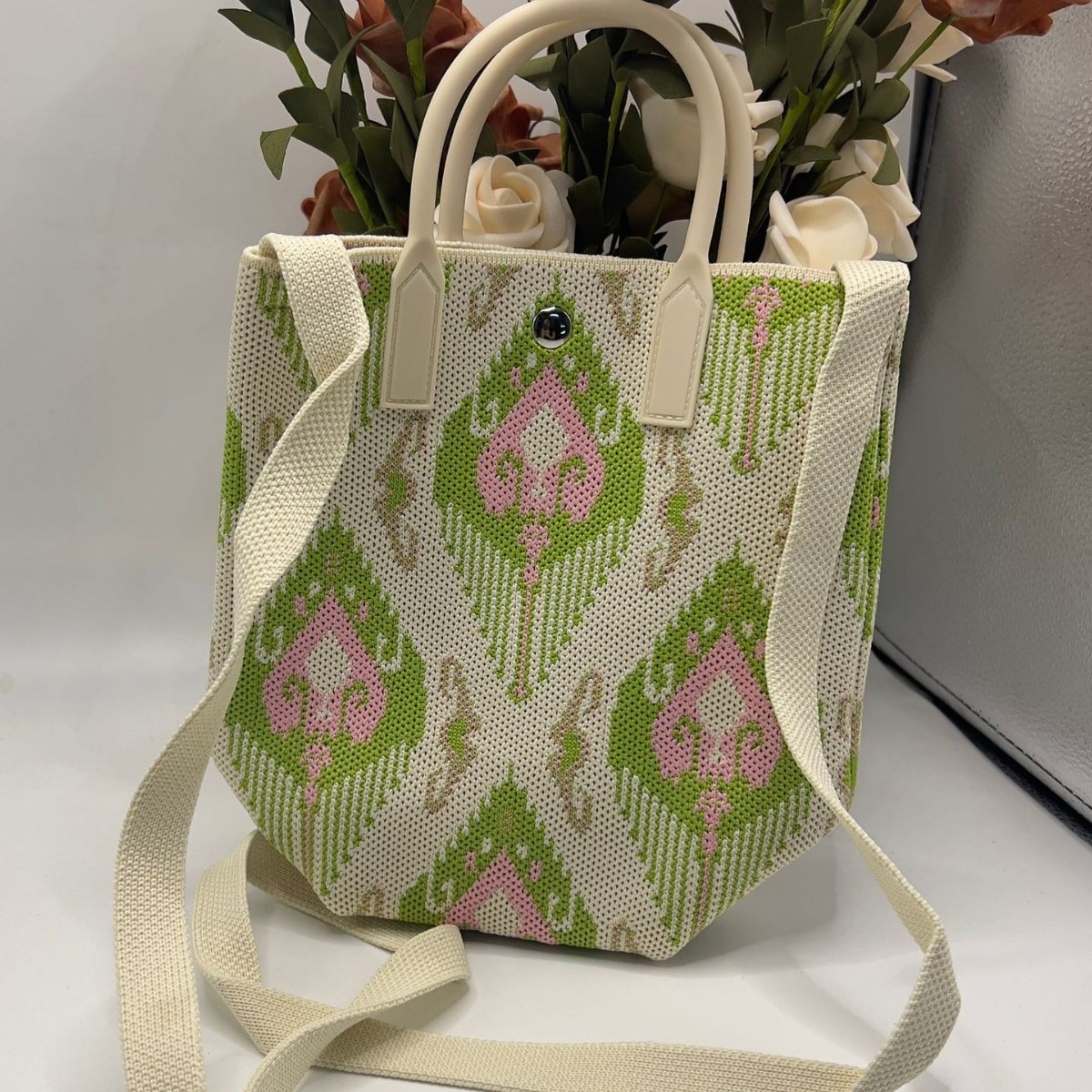 2025新款新疆可手提可斜挎手机中包几何图案