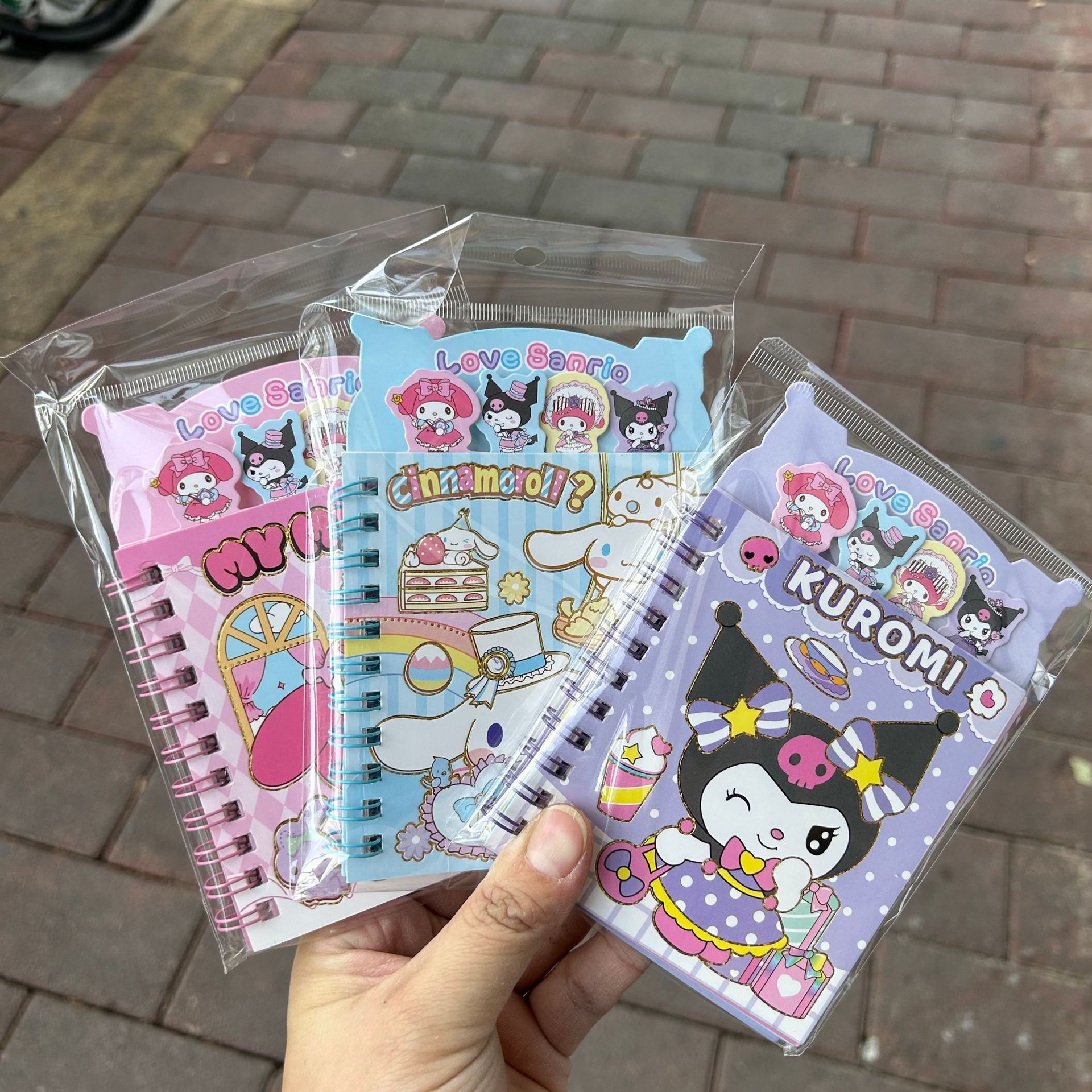 Sanrio hermosa clasificación de forma de bobina de dibujos animados mini bolsillo cuaderno regalo de jardín de infantes
