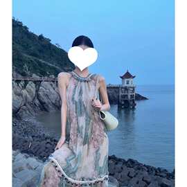 鹭青一 【帆影绿】复古印花连衣裙女夏无袖挂脖长裙