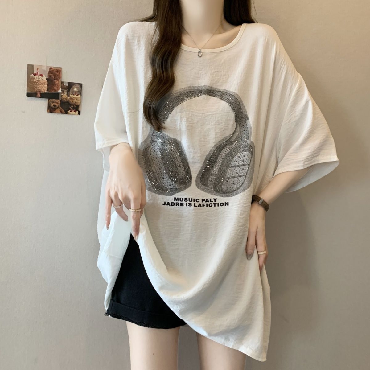 Camiseta de manga corta de seda de hielo arrugada de gran tamaño para mujer verano 2024 nuevo estilo holgado que cubre la carne que es delgada y gorda mm para mujer image 3