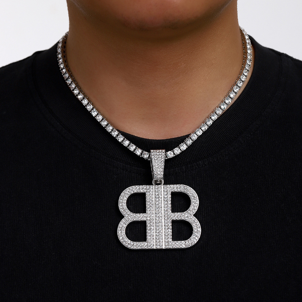 Bajia clásico collar de explosión Bajia B letras retro collar de aleación de alta calidad de material de diamante directo de fábrica