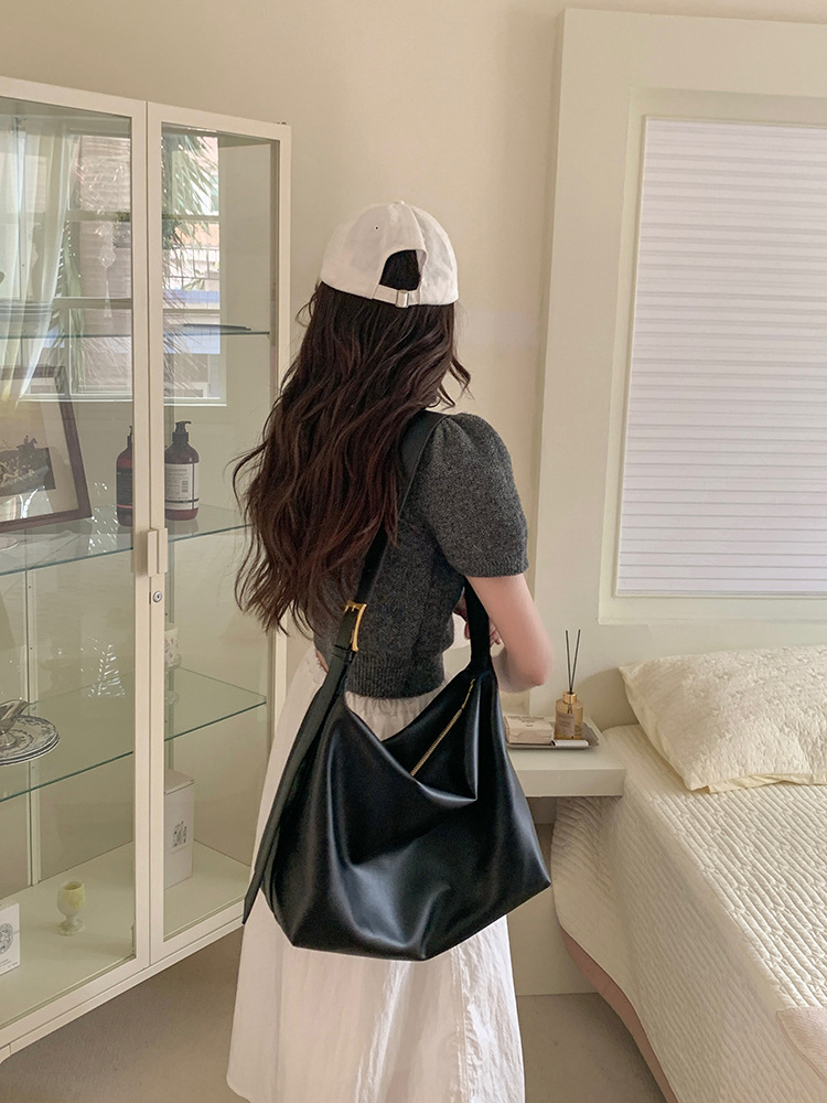 Korean Versatile Soft Collapse and Minimalist Style Single Shoulder Big 2024 New Women's Large Capacity Crossbody Bag_voghion.com