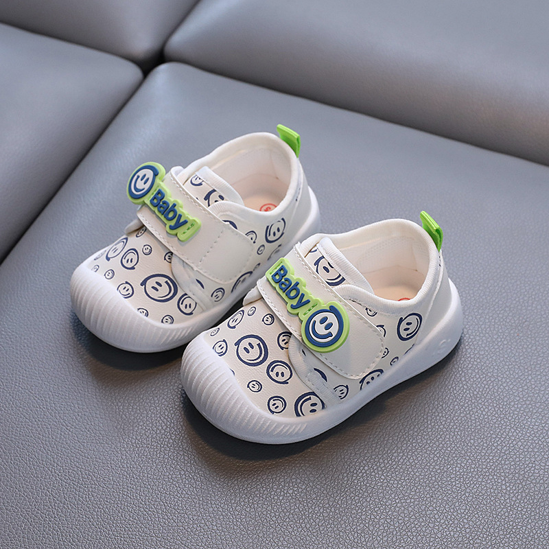 Zapatos de bebé otoño tesoro femenino suela suave 0-1 a 2 años caminando Baotou anti-colisión niños pequeños dibujos animados zapatos de bebé para hombres