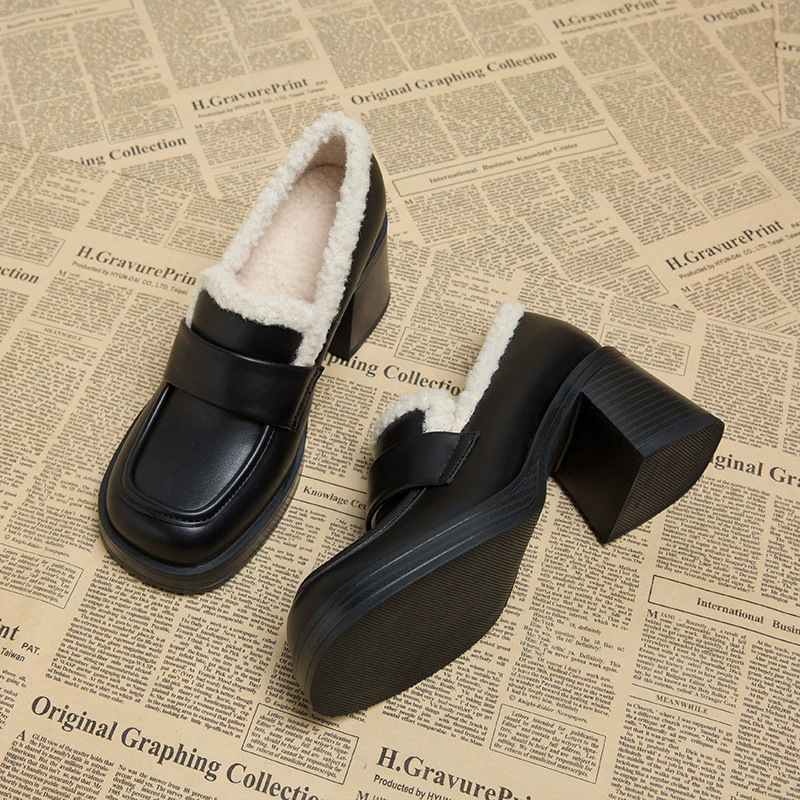 712-13 элитные бархатные лоферы, новинка 2023 года, осенне-зимние черные универсальные маленькие кожаные туфли на толстом каблуке