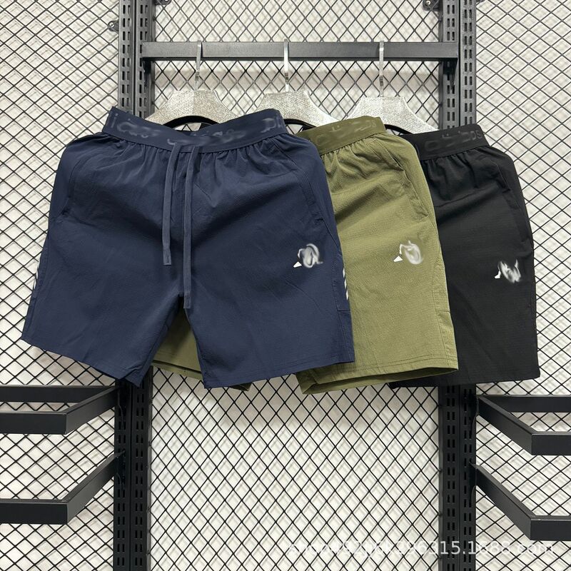 Sports Shorts with Quick-Drying Properties, Made from Durable and Breathable Fabrics, Meet the Needs of Various Daily Sports Activities, Including Fitness and Running Sports Shorts with Quick-Drying Properties, Made from Durable and Breathable Fabrics, Meet the Needs of Various Daily Sports Activities, Including Fitness and Running