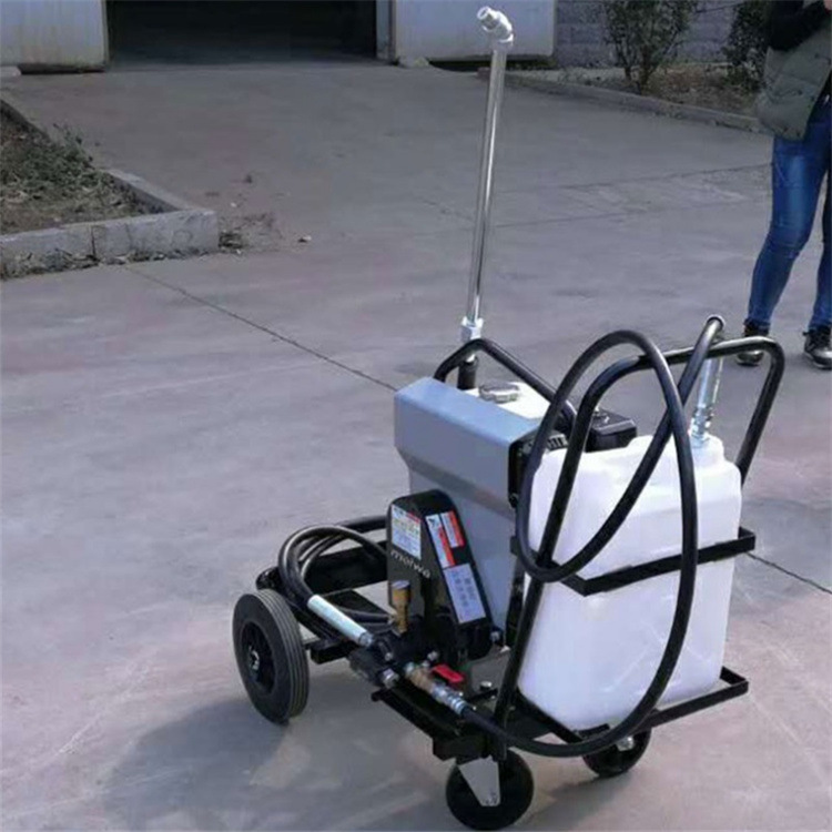 pequeño distribuidor de asfalto emulsionado mantenimiento de carreteras renovación pulverizador automático equipo de rociado de pavimento