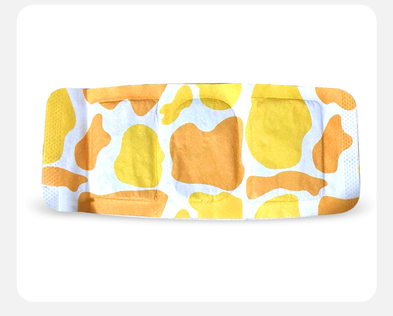 Children's Herbal Warm Moxibustion Belly Wrap with Mugwort for Tummy Comfort preparation