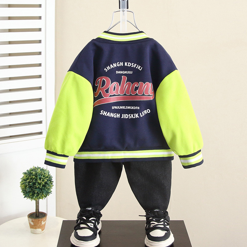 5976 Chaqueta para niños 2025 primavera y otoño nuevo estilo niño otoño uniforme de béisbol niño principios de otoño chaqueta de estilo occidental marea