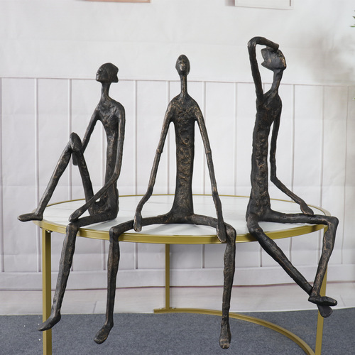 Minimalist Modern Model House Creative Metal Figurine Sculpture Ornament New Chinese Style Villa Hotel Home Soft Decoration