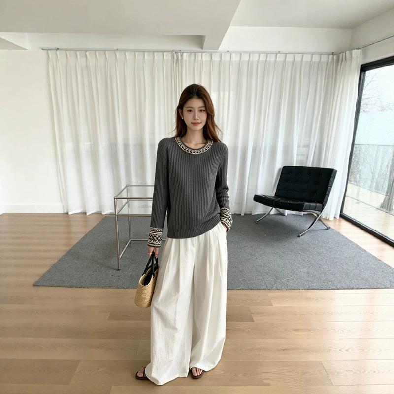 Contrast color jacquard fashion knitted base shirt for women, 2026 new stylish plus-size women's top, spring and autumn sweater Contrast color jacquard fashion knitted base shirt for women, 2026 new stylish plus-size women's top, spring and autumn sweater