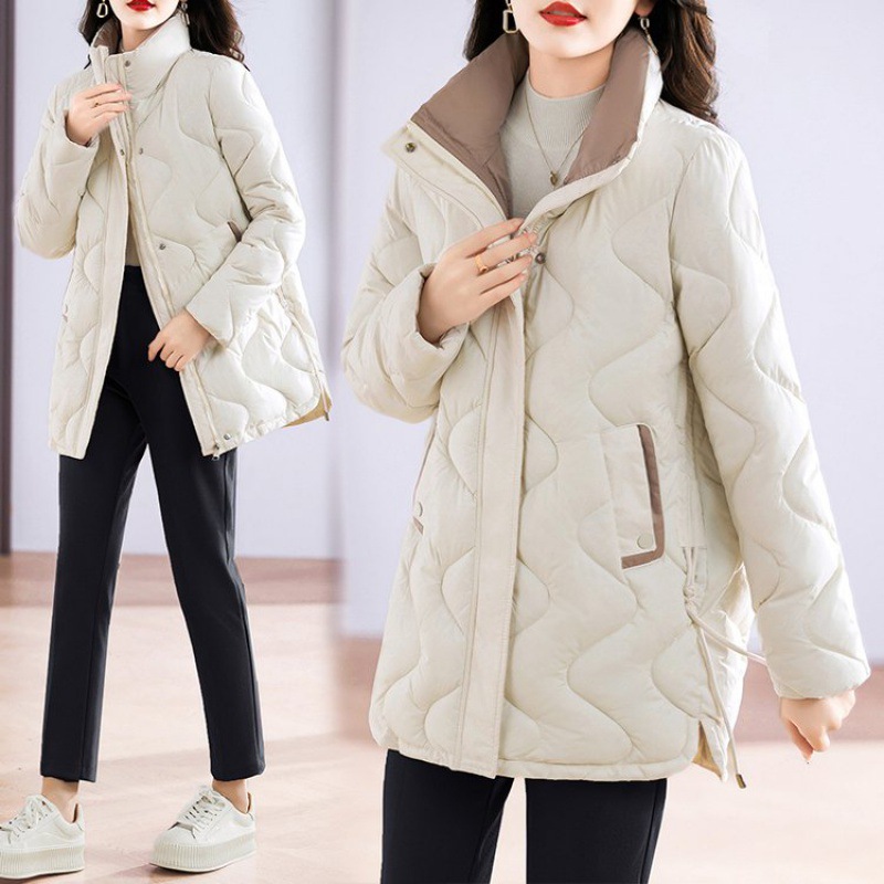 Invierno nuevo abrigo de algodón de pluma para mujeres largo estilo de cuello coreano suelto de madres de mediana edad abrigo de algodón simple ocio