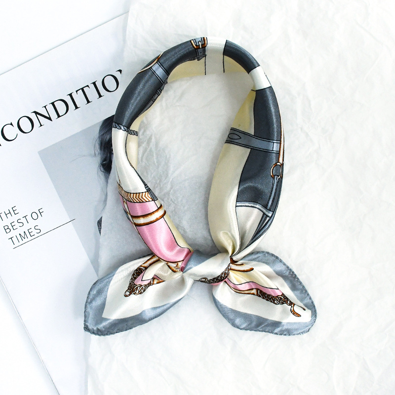 50 Satin Chain Pañuelo cuadrado estampado Color Sense de alta gama Moda de todo fósforo azafata profesional Servicio al cliente Bufanda de decoración Bufanda de seda