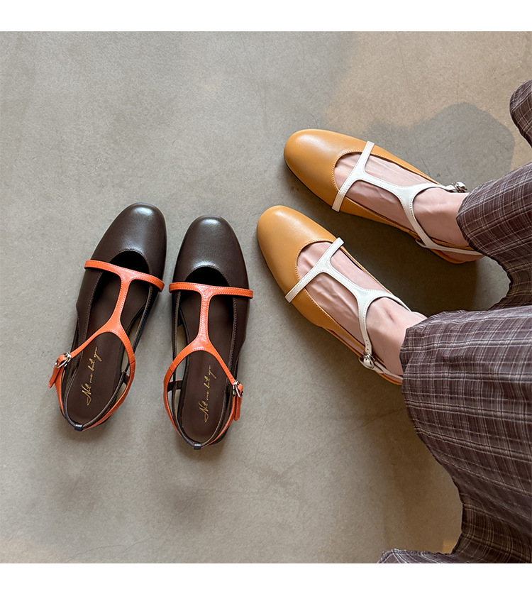 Sandal nữ quai chữ T bít mũi đế bệt da bò phối màu phong cách Hàn — màu nâu chi tiết 1