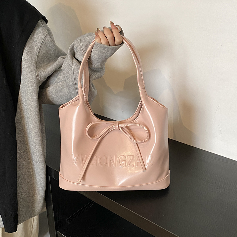 Luxury Large Capacity Red Handbag For Women 2025 New Autumn/Winter Shoulder Tote Bag Niche Designer Bridal Wedding Bag - Thumbnail 4