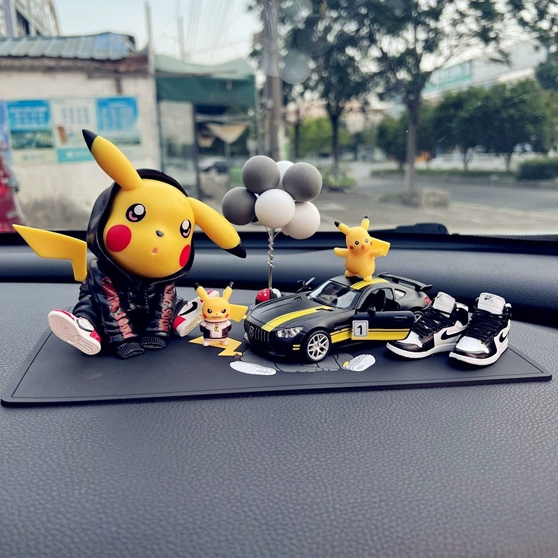 W8V2024 새로운 자동차 장식품 인터넷-유명한  센터 콘솔 자동차 인테리어 장식 액세서리 자동차 인형