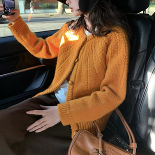 &ldquo;�����Ϲ�&rdquo;Ӣ���͹���ë�Ϲ�ɫ�黨��ë������Ů