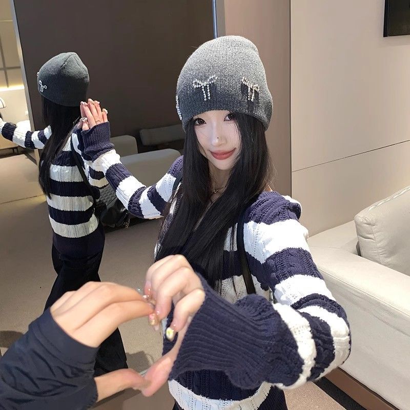 2026 New Style V-Neck Striped Sweater for Women, Spring and Autumn Season, High-End Color-Blocking Base Knit Top, Slim-Fit Shirt