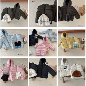 Пуховик-жилет с воротником-стойкой 90% белый пух водоотталкивающий
