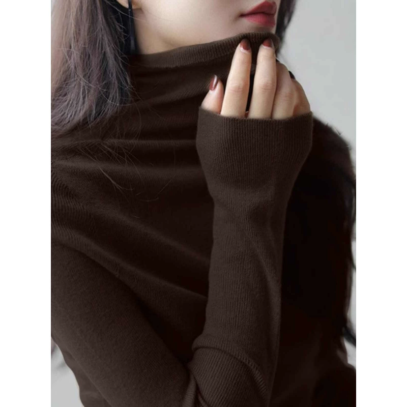 Французский черный трикотажный свитер-водолазка для женщин, новинка осень-зима 2025, подходит для ношения под пальто, тонкий свитер с воротником-стойкой.