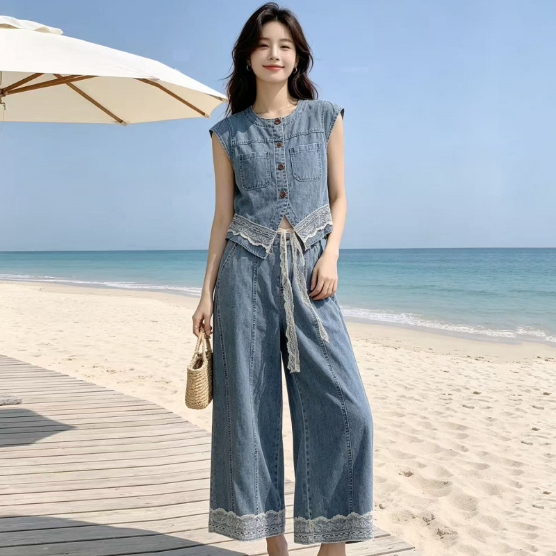 Gentle and girly style lace-trimmed denim two-piece set, 2026 loose and slimming everyday wide-leg pants suit