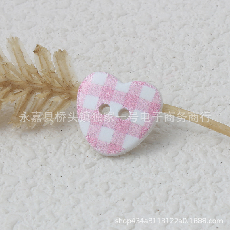 新款可爱格子爱心手工女装童装diy饰品贴画鞋服礼帽装饰扣子|undefined